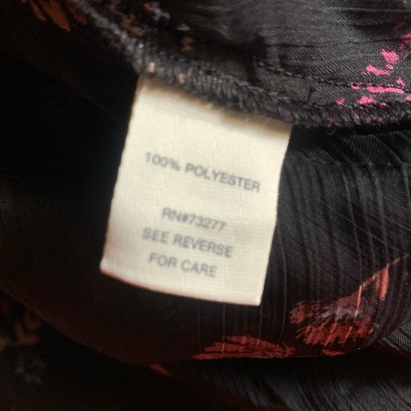 NWT Mudd Chiffon Ruffle Trim Cold Shoulder Top-Size Small - Picture 14 of 14